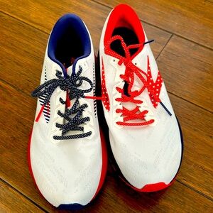 Brooks Launch 7 USA Tennis Shoes, Size 9